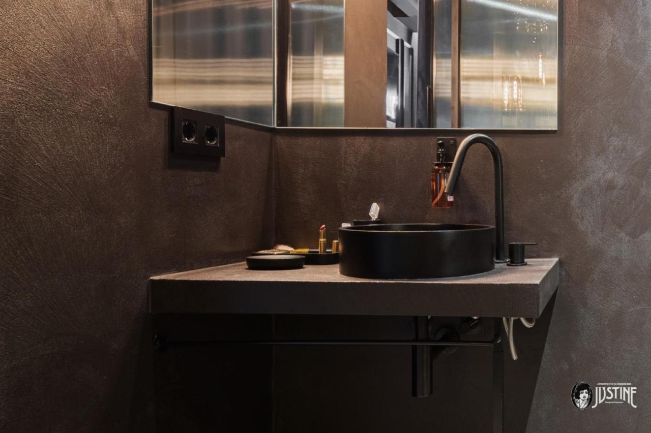 Suite Shibari By Justine Apartments Sobria Elegante Y Pecaminosa Apartamento Turistico En Madrid Rio Ngoại thất bức ảnh