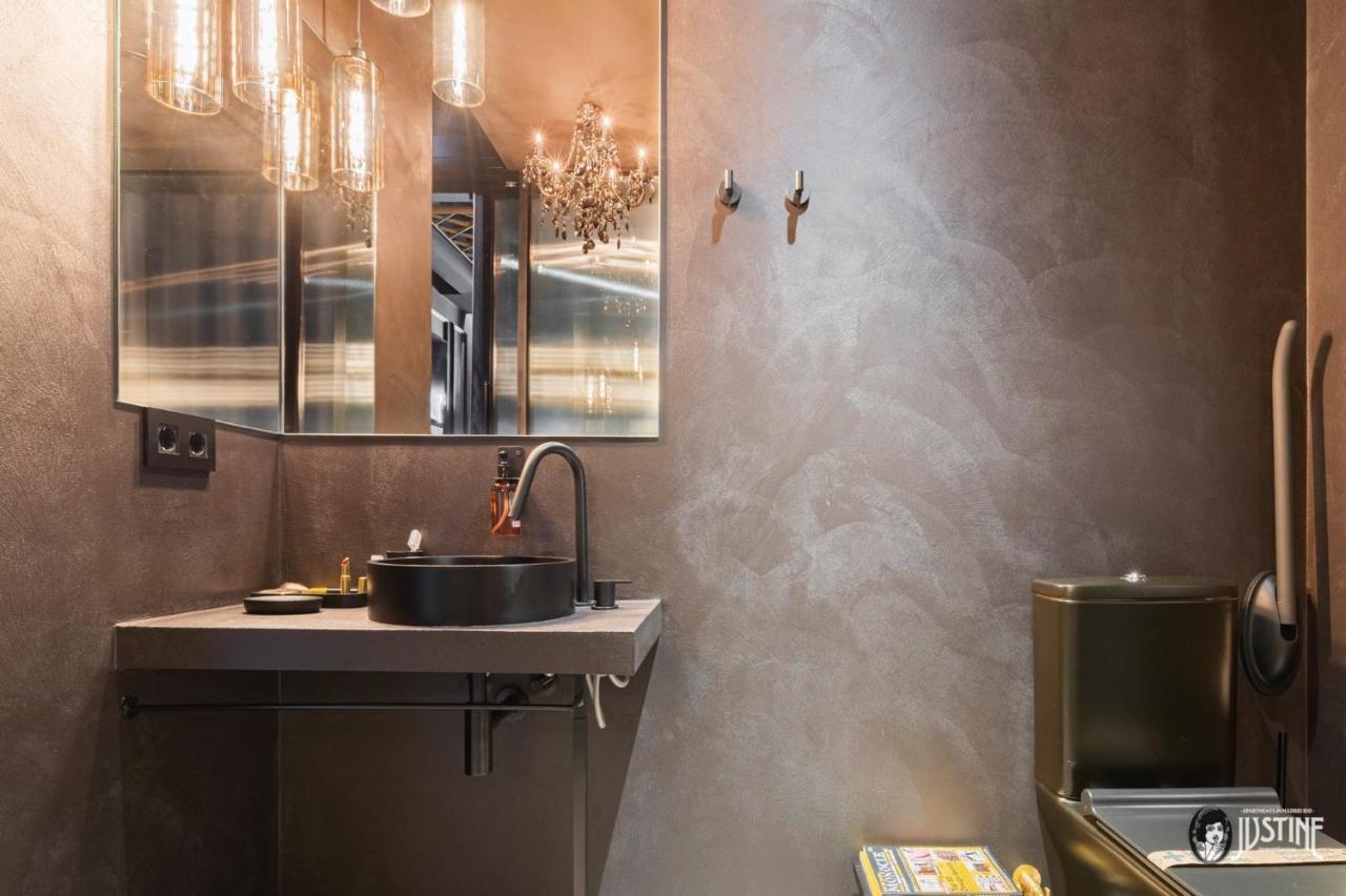 Suite Shibari By Justine Apartments Sobria Elegante Y Pecaminosa Apartamento Turistico En Madrid Rio Ngoại thất bức ảnh