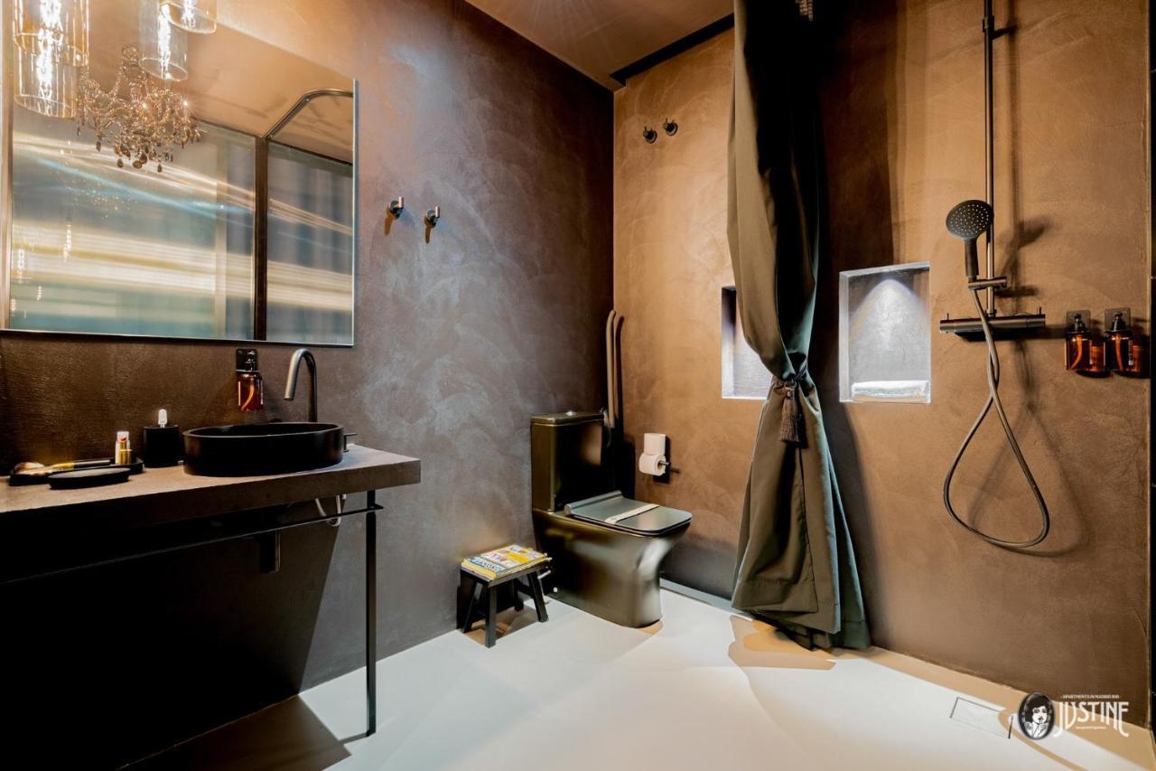 Suite Shibari By Justine Apartments Sobria Elegante Y Pecaminosa Apartamento Turistico En Madrid Rio Ngoại thất bức ảnh