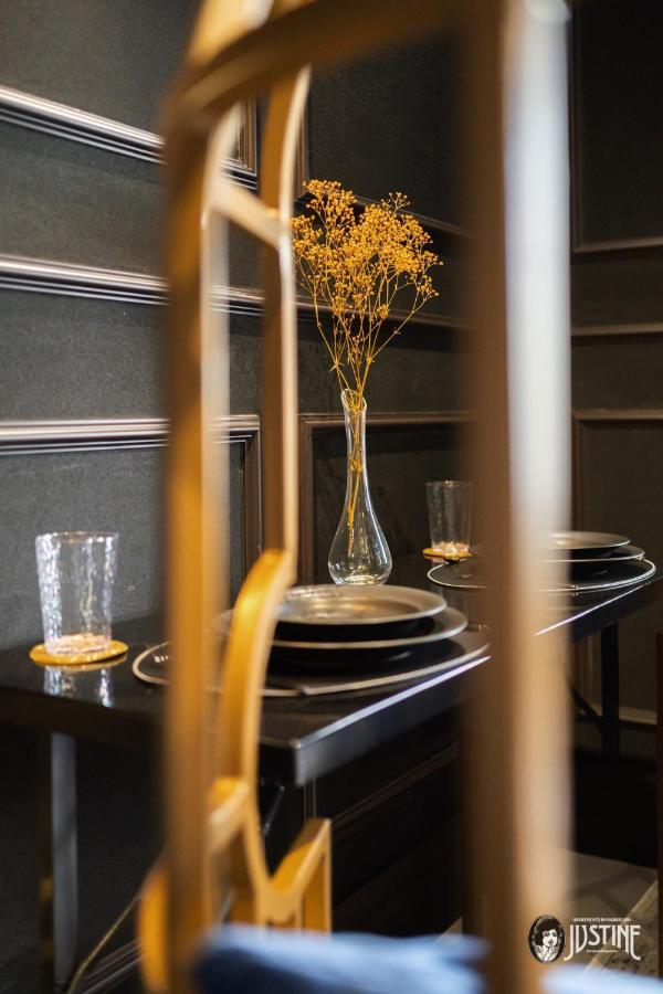 Suite Shibari By Justine Apartments Sobria Elegante Y Pecaminosa Apartamento Turistico En Madrid Rio Ngoại thất bức ảnh